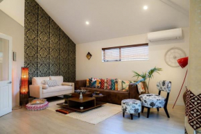 Family home - 2 mins from beach